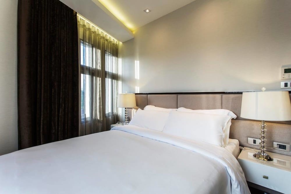 2 Bedrooms, Thita, Suite, King and Queen Bed