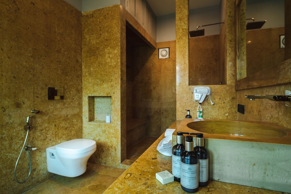 Hotel Grand Khalifa 48/50
