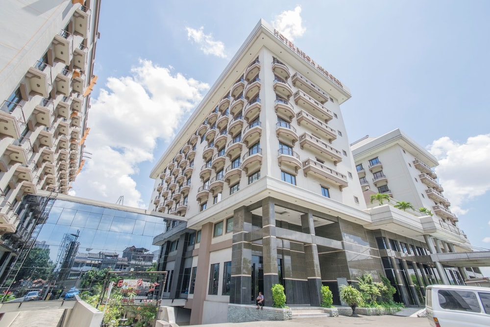 Mega Anggrek Hotel and Convention 2/57