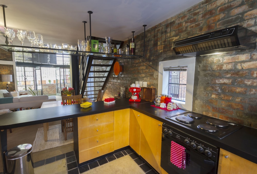 Chic Loft In The Heart Of Cape Town 15/29