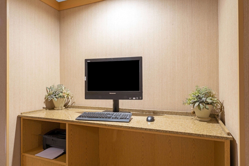 La Quinta Inn And Suites By Wyndham Salt Lake City Layton 18/24