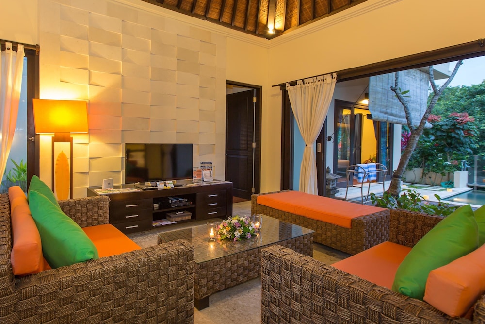 The Reika Villa 52/69