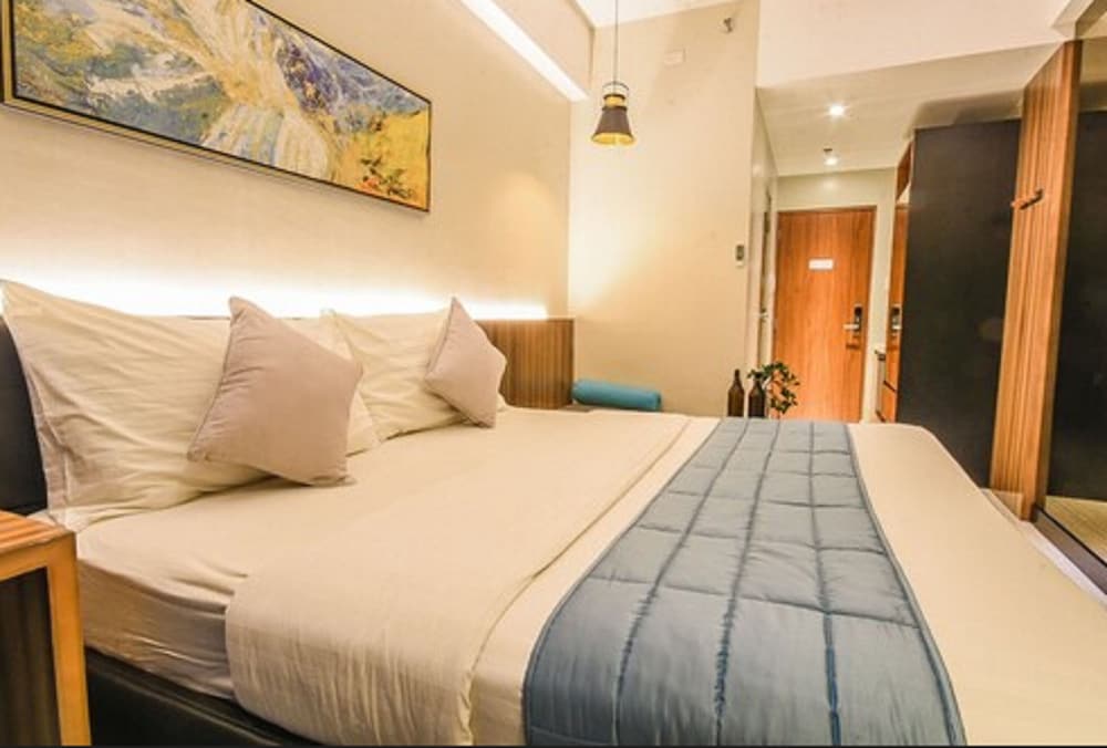 Pacific Skyloft Hotel 8/66