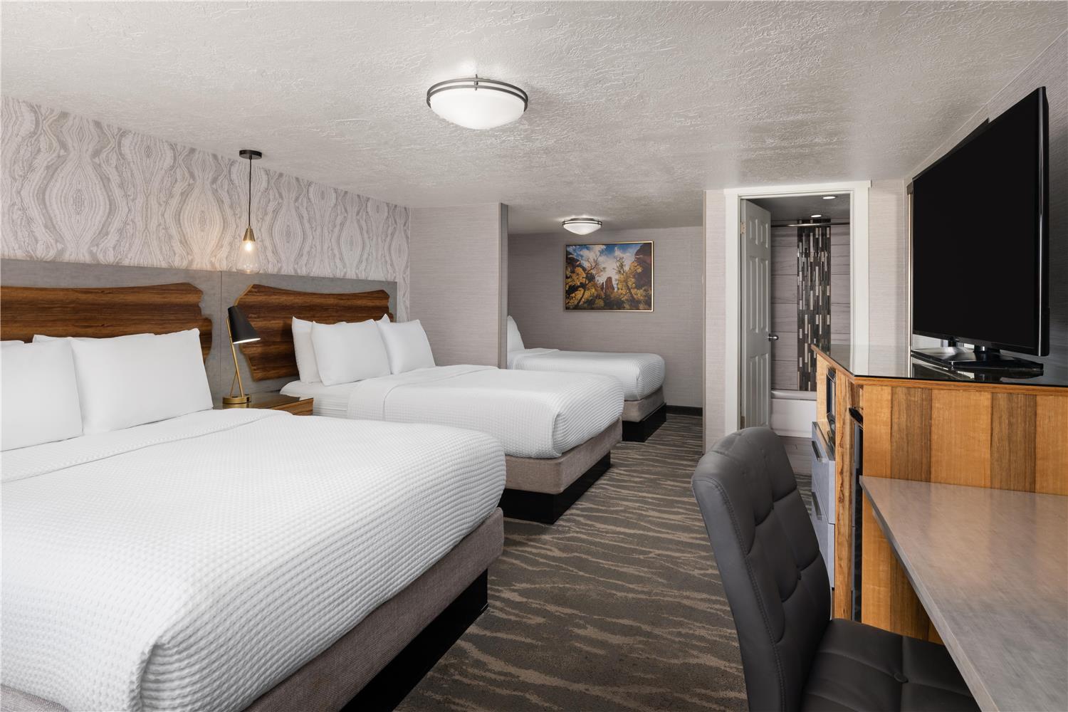 Family, 1 Double and 2 Queen Beds