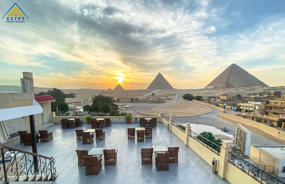 Egypt Pyramids Inn 39/50