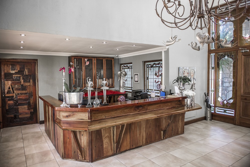 Afrique Boutique Hotel O.R. Tambo 1/50