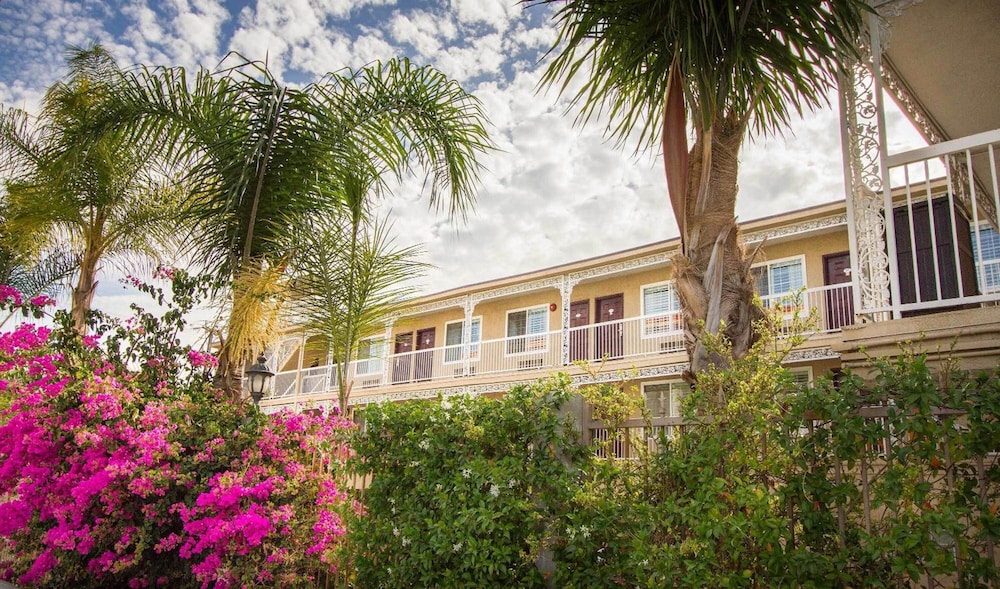 Regency Inn Los Angeles 25/29