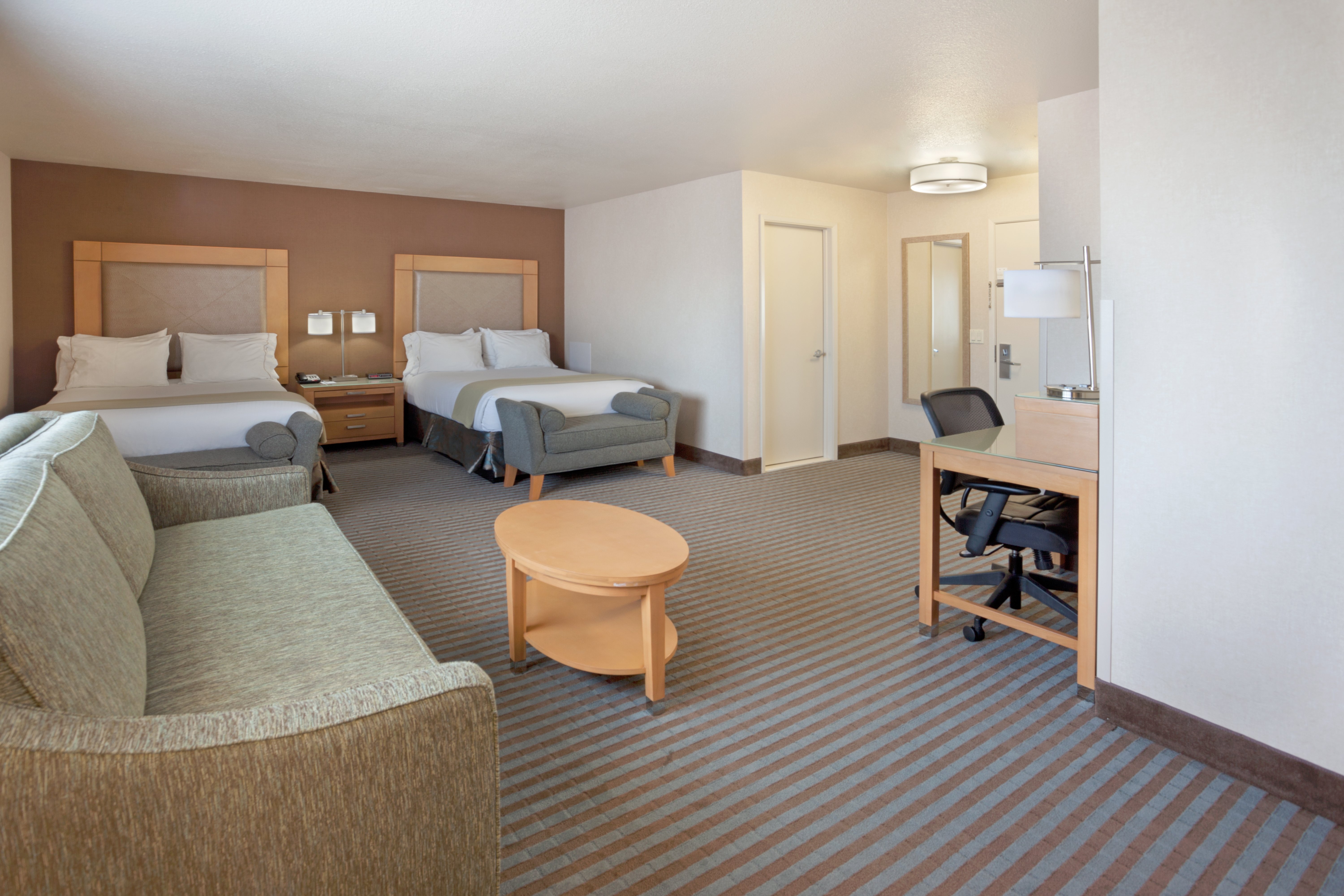 Holiday Inn Express Monterey Cannery Row 30/66