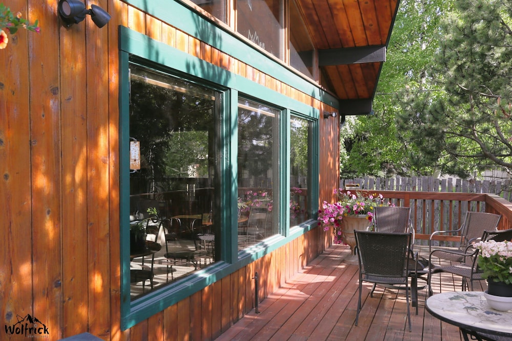 Jewel Lake Bed Breakfast 5/50