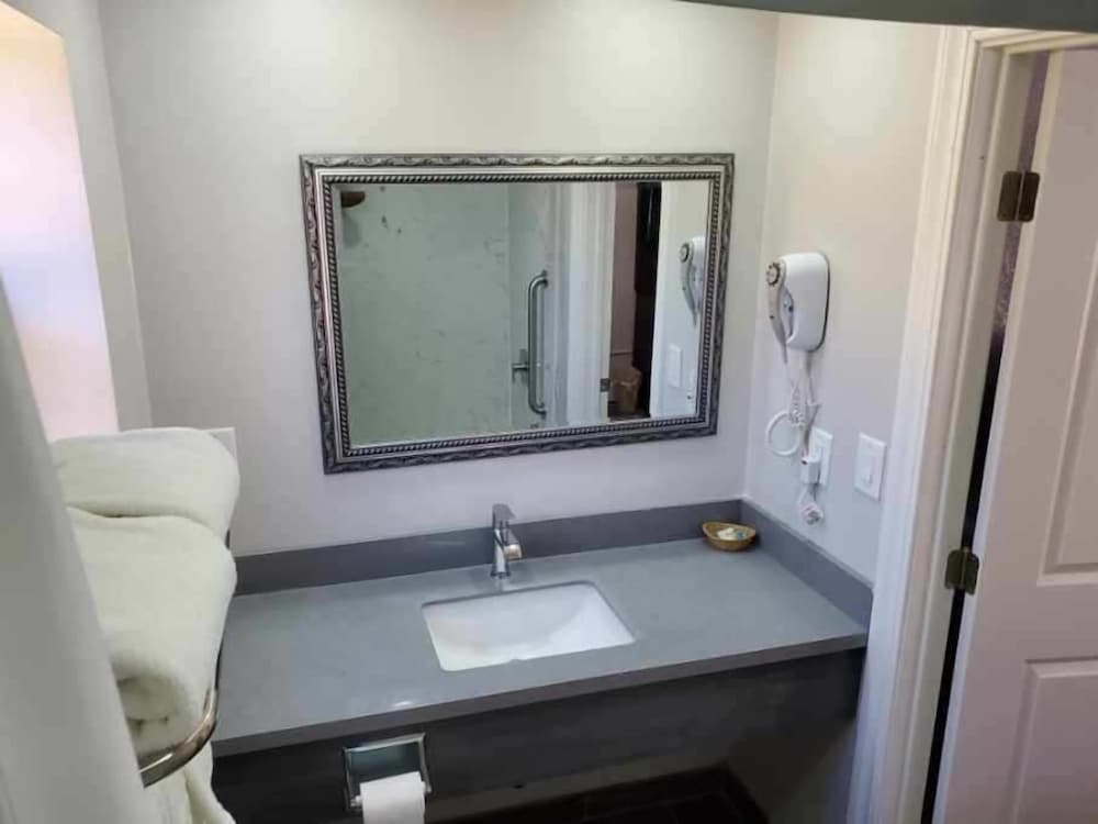 BestWay Inn Paso Robles 27/29