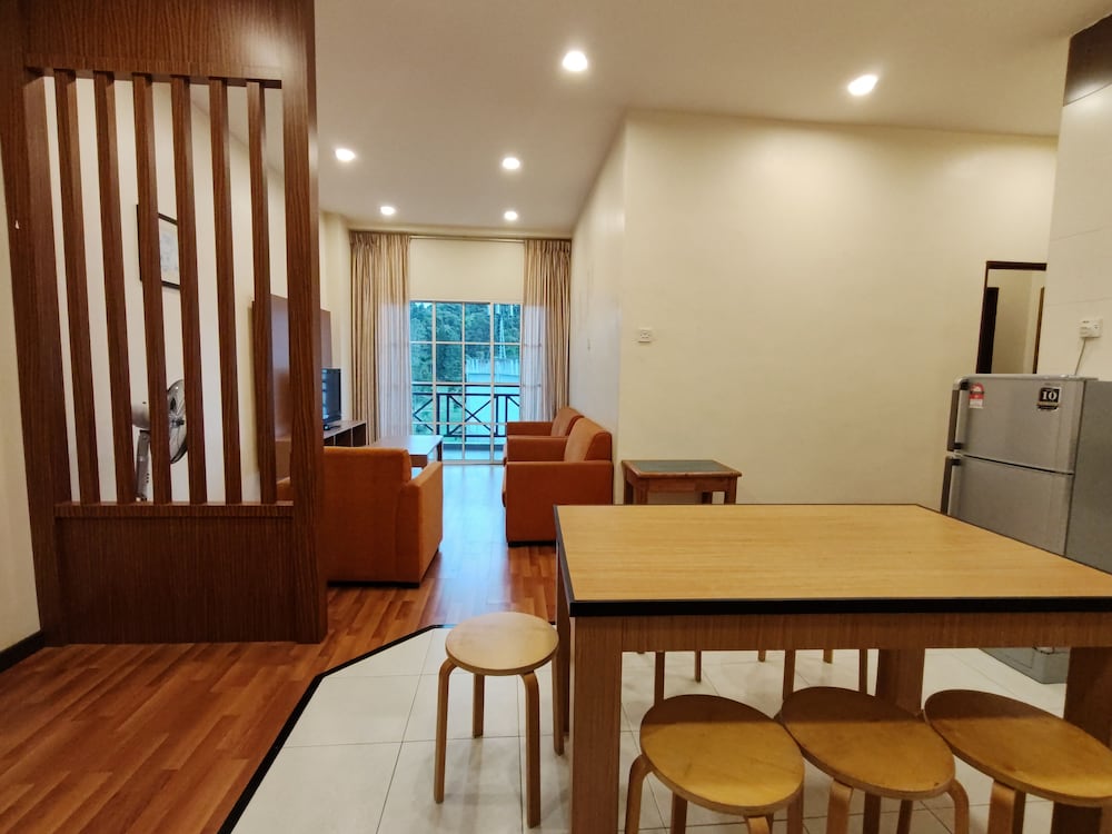 Iris House Resort 36/49