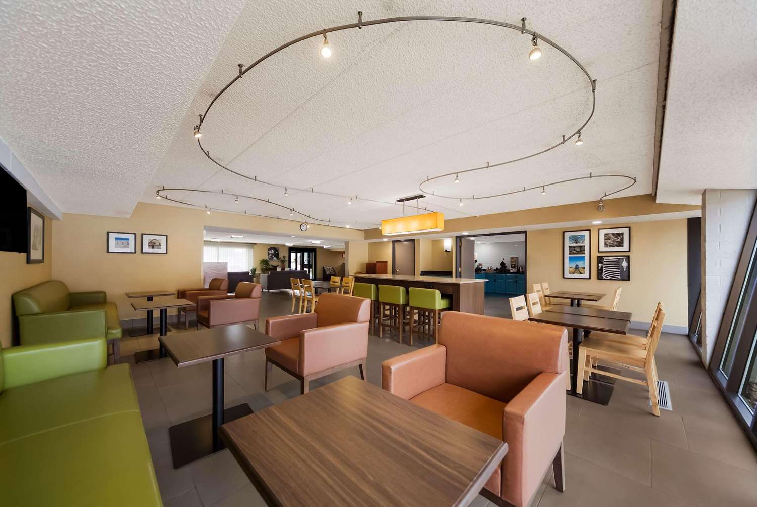 Wingate by Wyndham Lincoln Airport East 15/16
