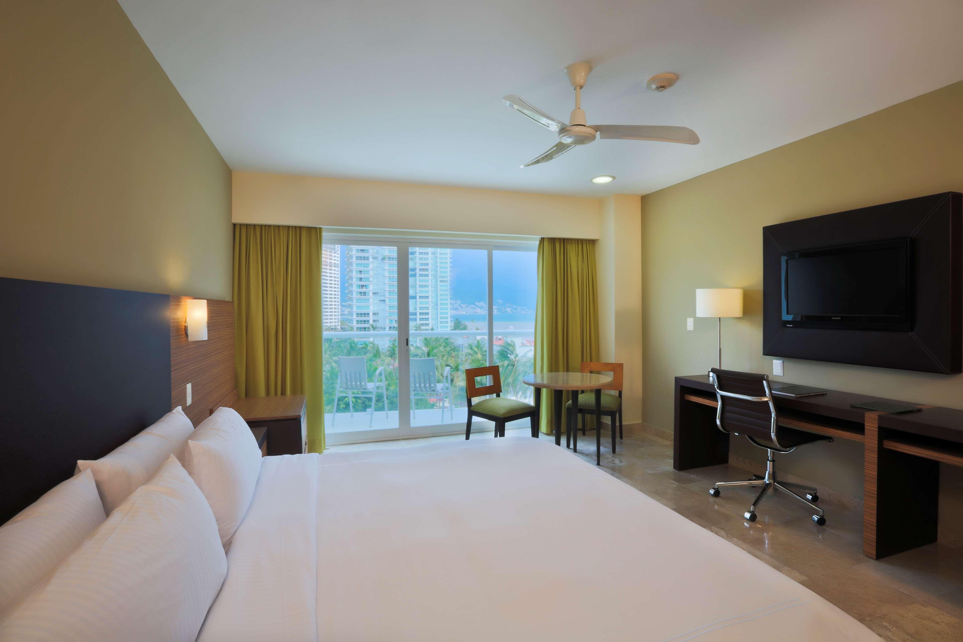 JUNIOR SUITE, DOUBLE BED, JETTED TUB