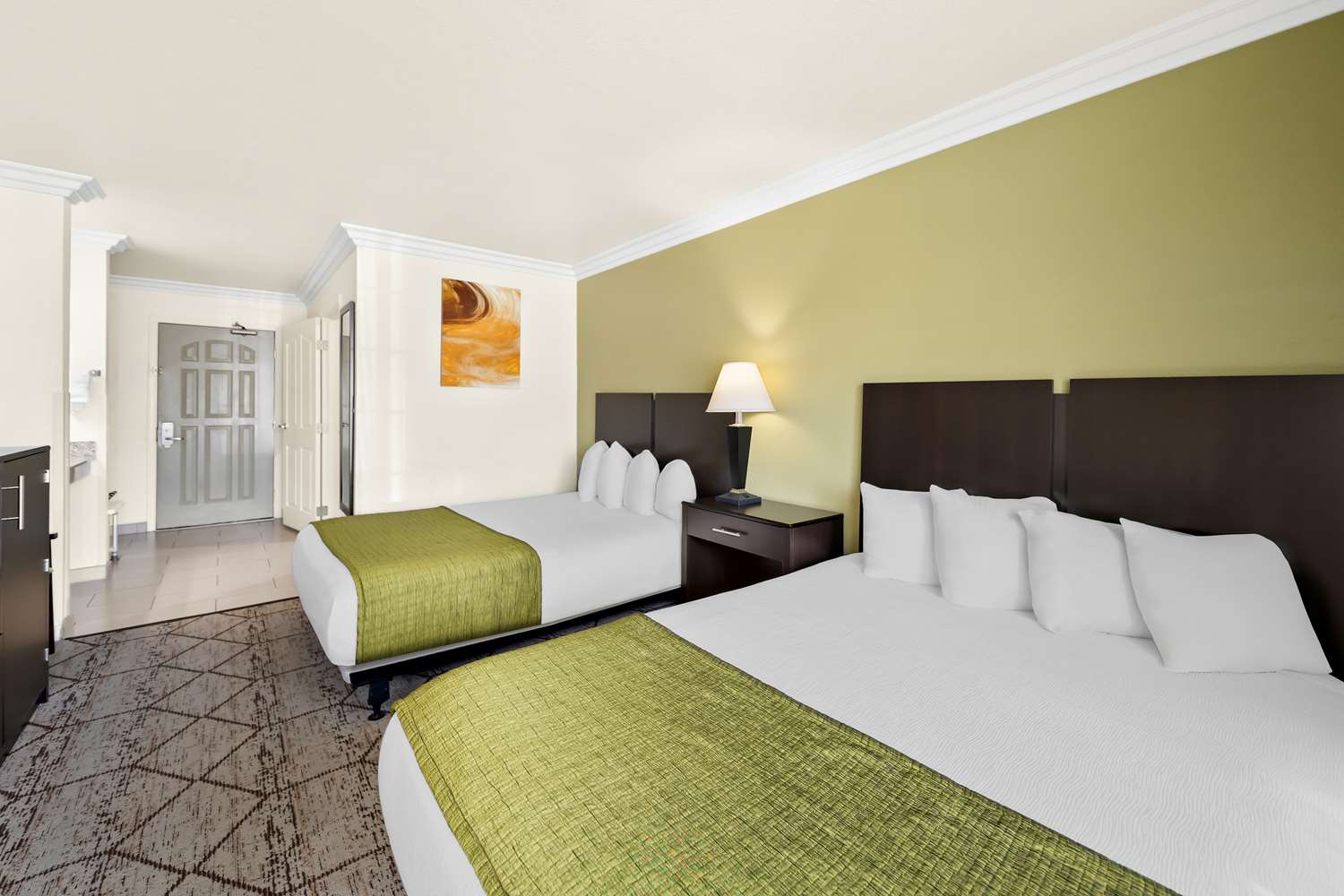 غرفة بسريرين كوين لذوي الإعاقة، Best Western Executive Inn Los Banos 2/3