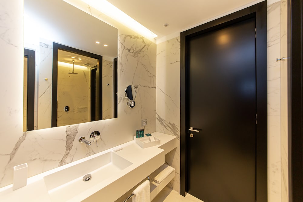 Unik Hotel 46/50