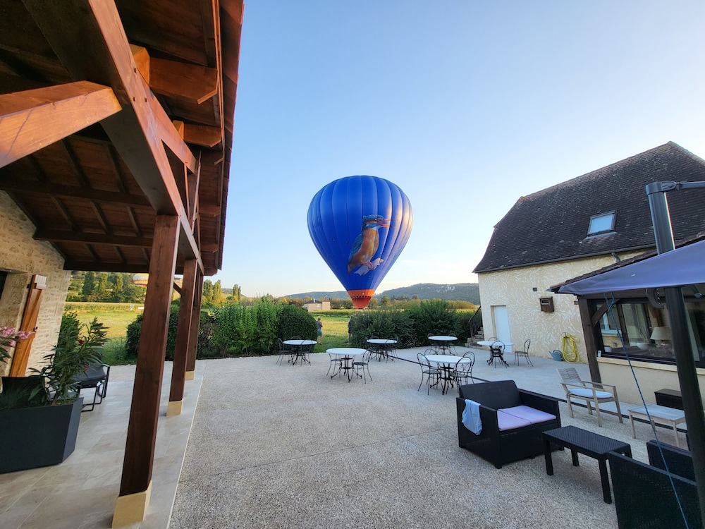 HOTEL L OUSTAL 39/50