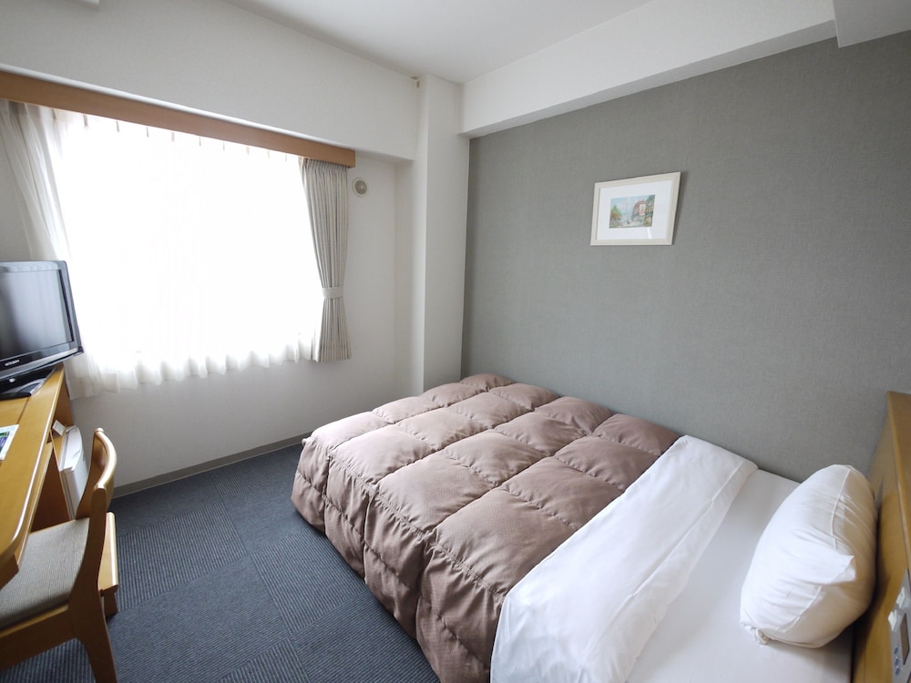 ROOM, SINGLE
