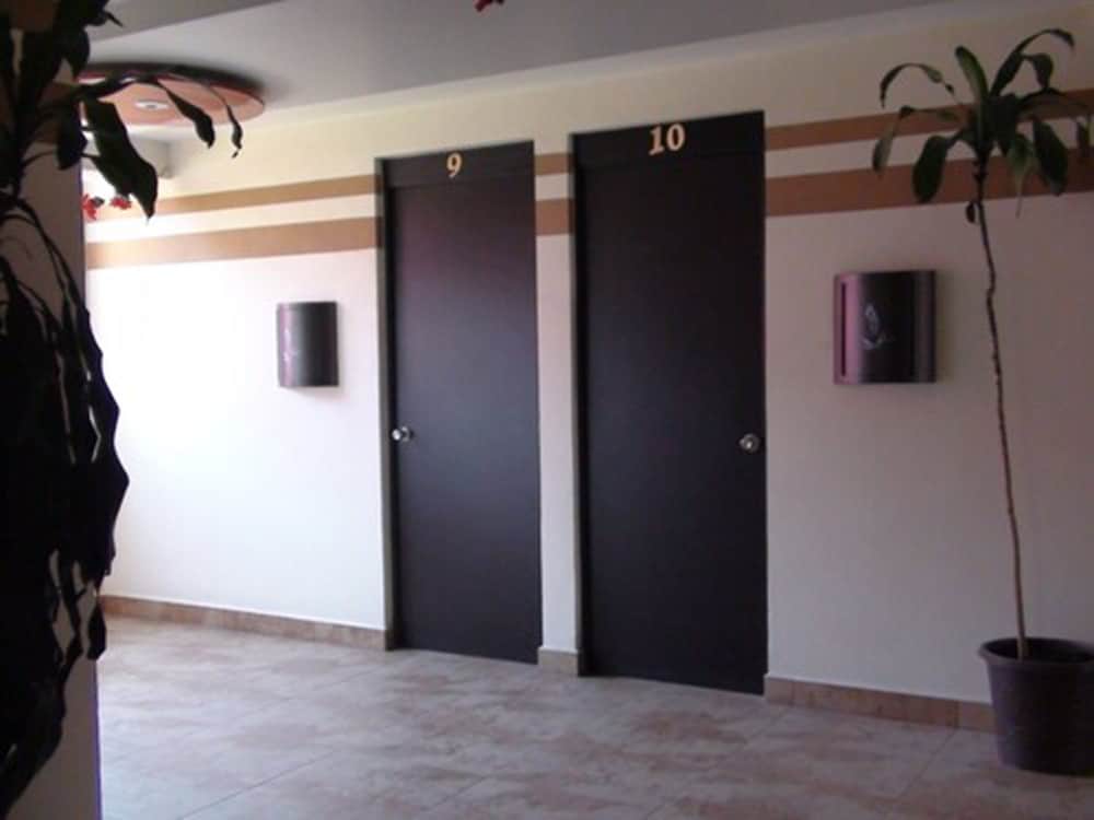 Hotel Villas 7 14/50