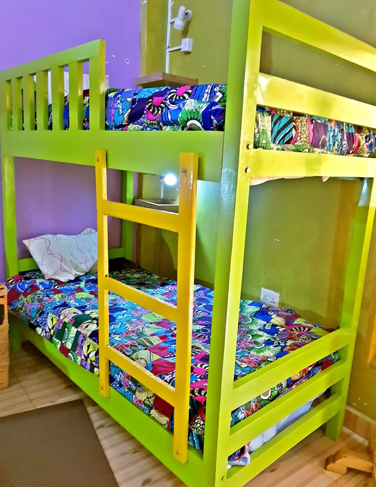 Yambi Guesthouse 42/50