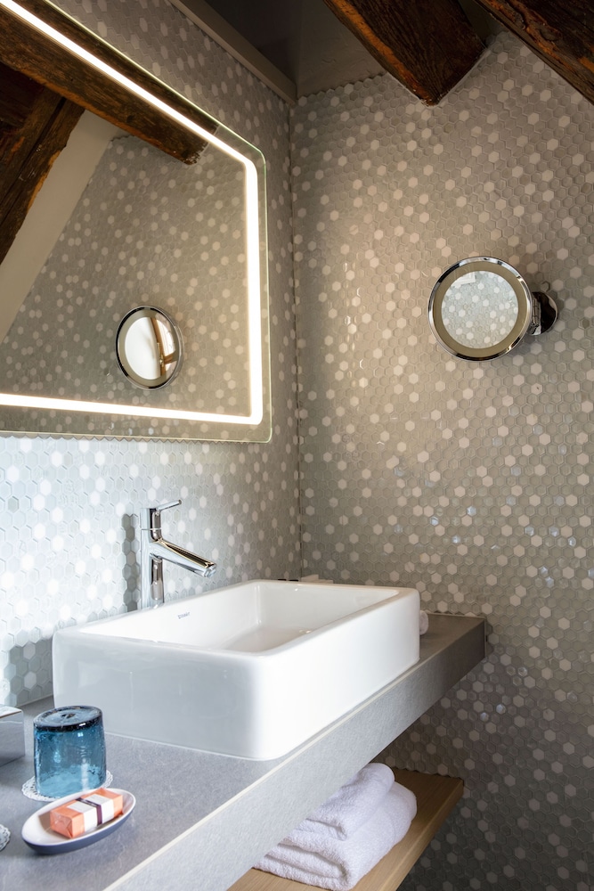 Relais & Chateaux La Maison Des Tetes 18/47