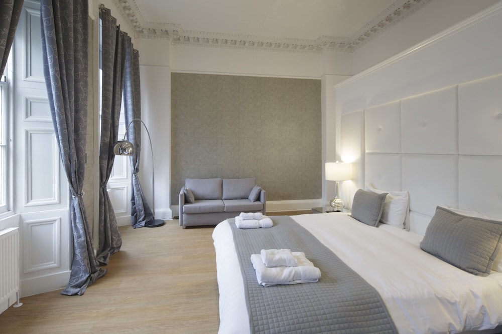 Hanover 71 Suites 3/39