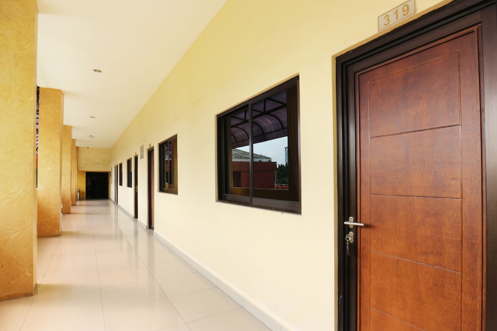 Jambrut Inn Hotel 23/50