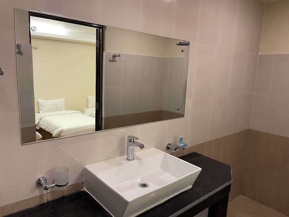 Ratna Giri Resort 44/49
