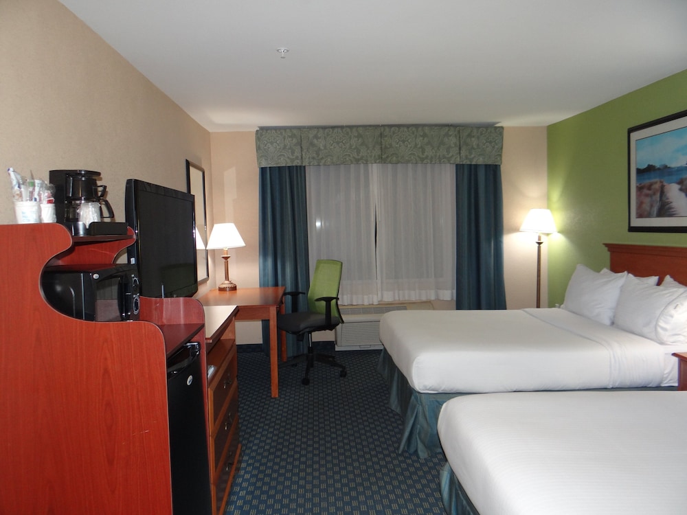 Holiday Inn Express Hotel And Suites Salisbury Delmar 18/68