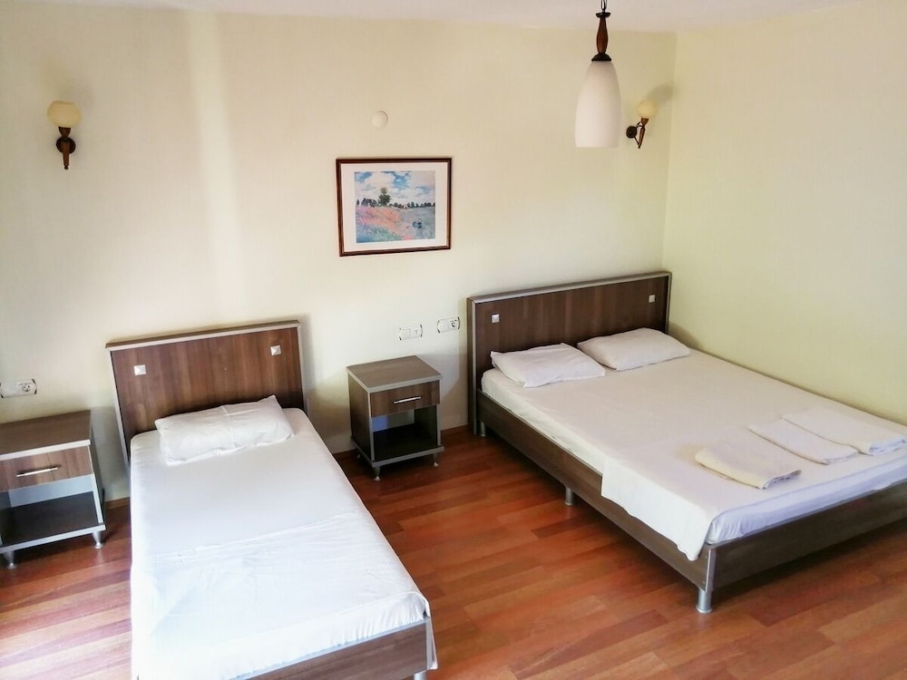 Assos Büyük Yildizsaray Otel 12/50