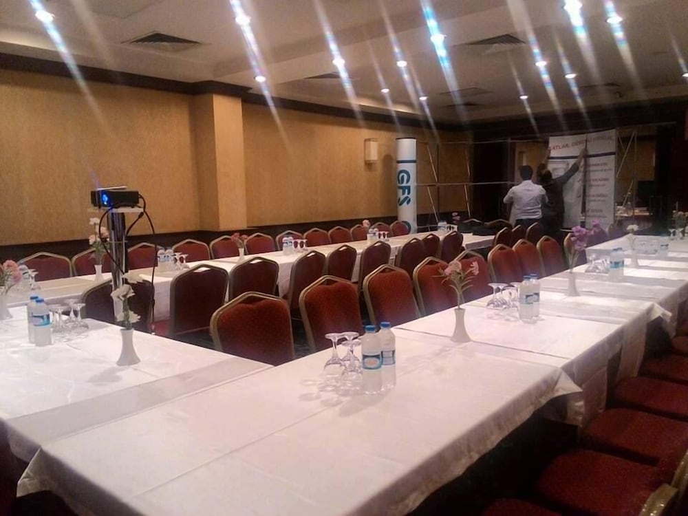 Cetin Hotel 31/39