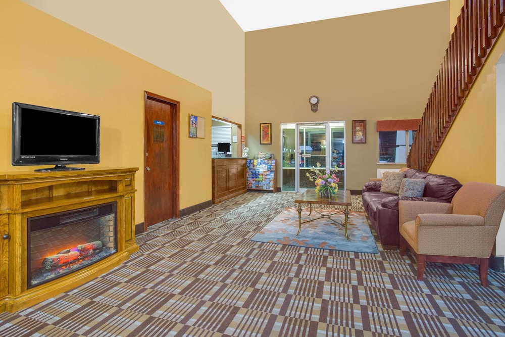 Days Inn by Wyndham North Platte 12/17