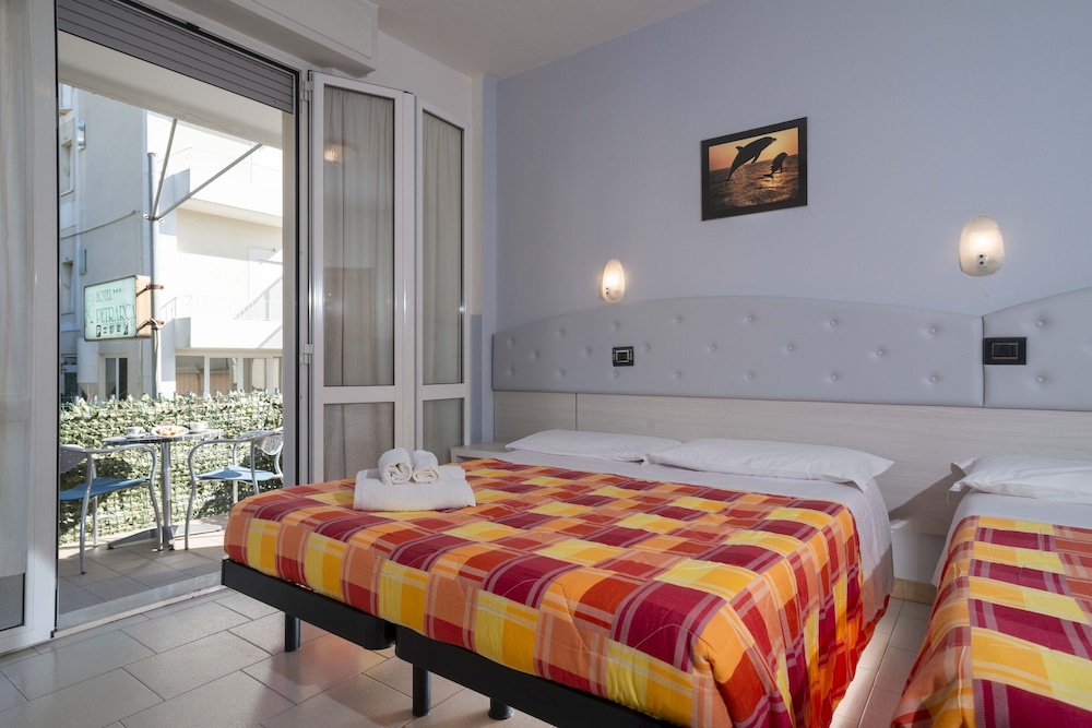 Petrarca Hotel 10/50