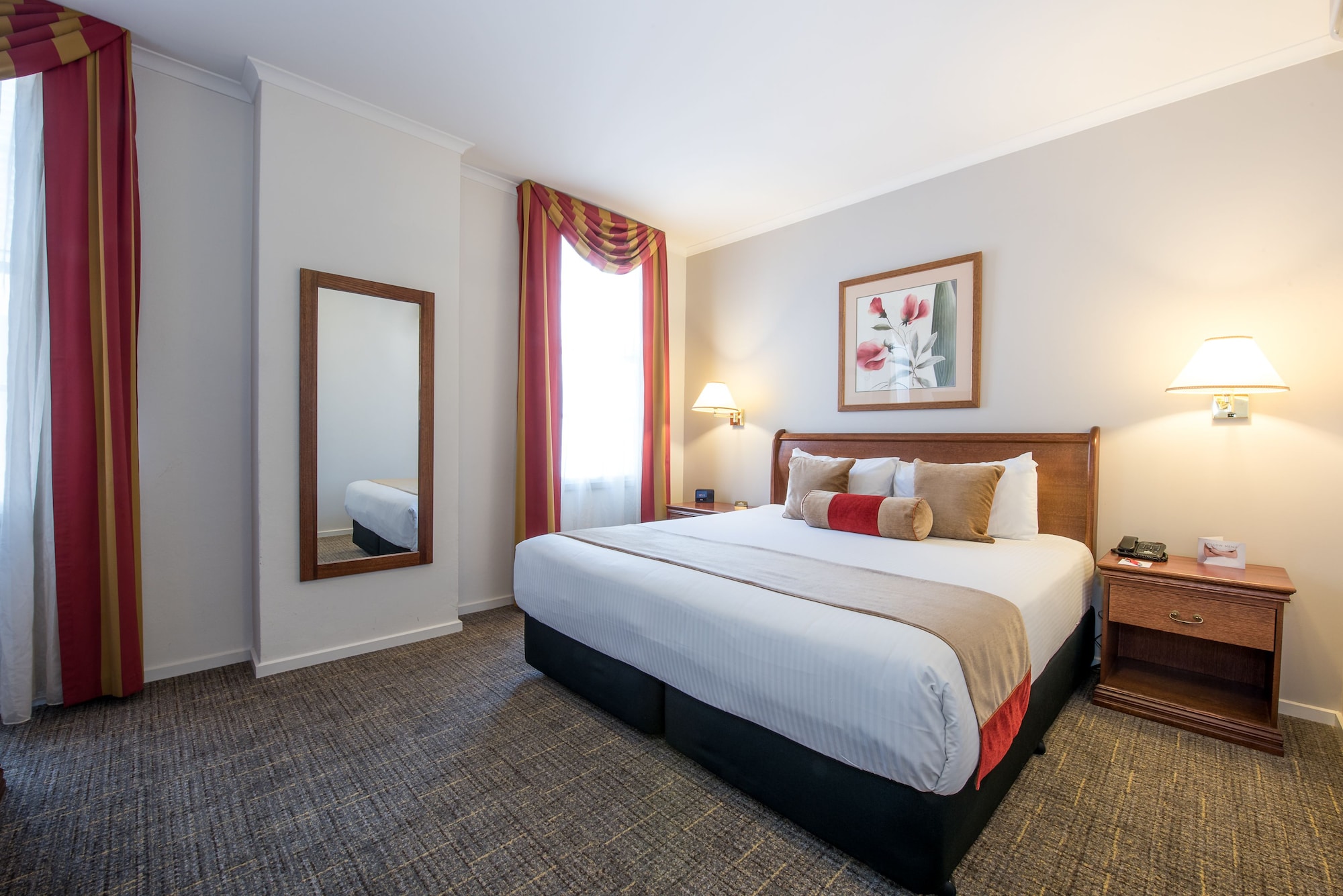 1 BEDROOM, RENOVATED, EXECUTIVE, SUITE