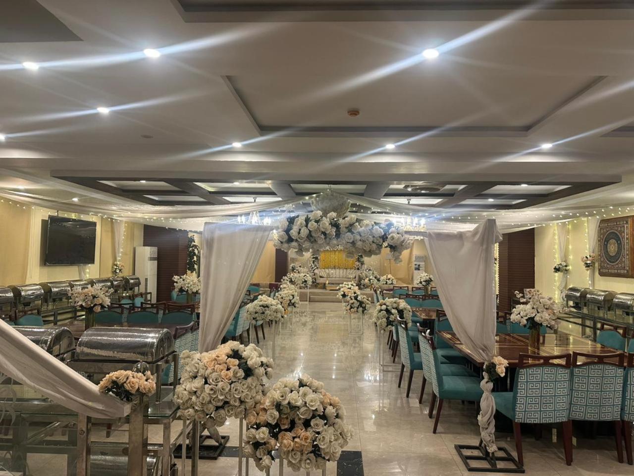 City Oasis Hotel 52/62