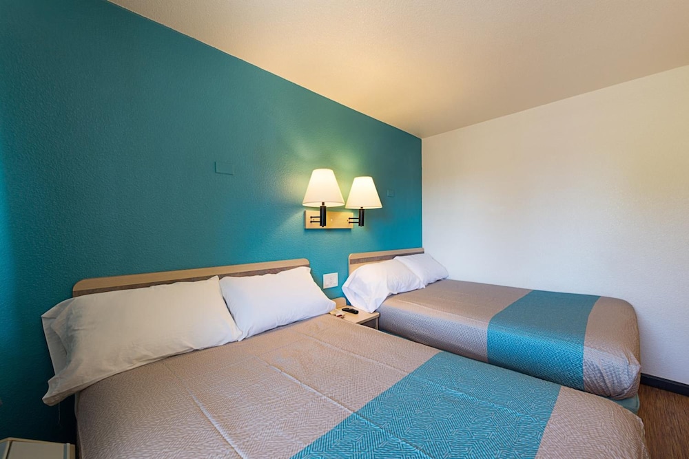 Motel6 Carson City, NV 27/66