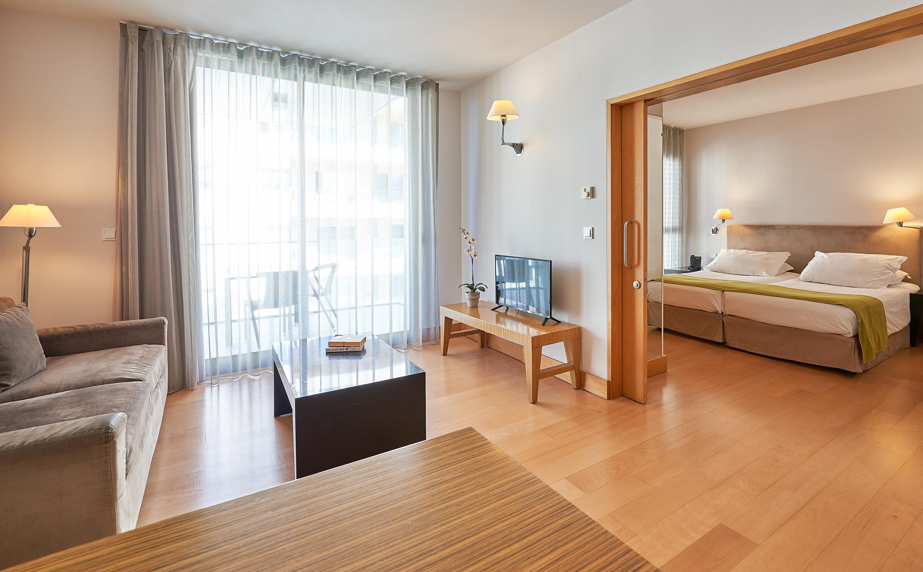 Suite, Side Sea View, Balcony