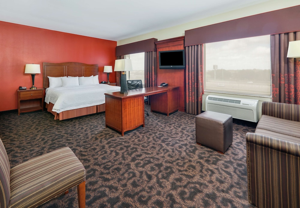 Hampton Inn and Suites Fort Worth/Forest Hill 20/46