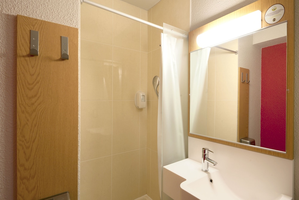 B&B Hotel Grenoble Centre Alpexpo 10/45