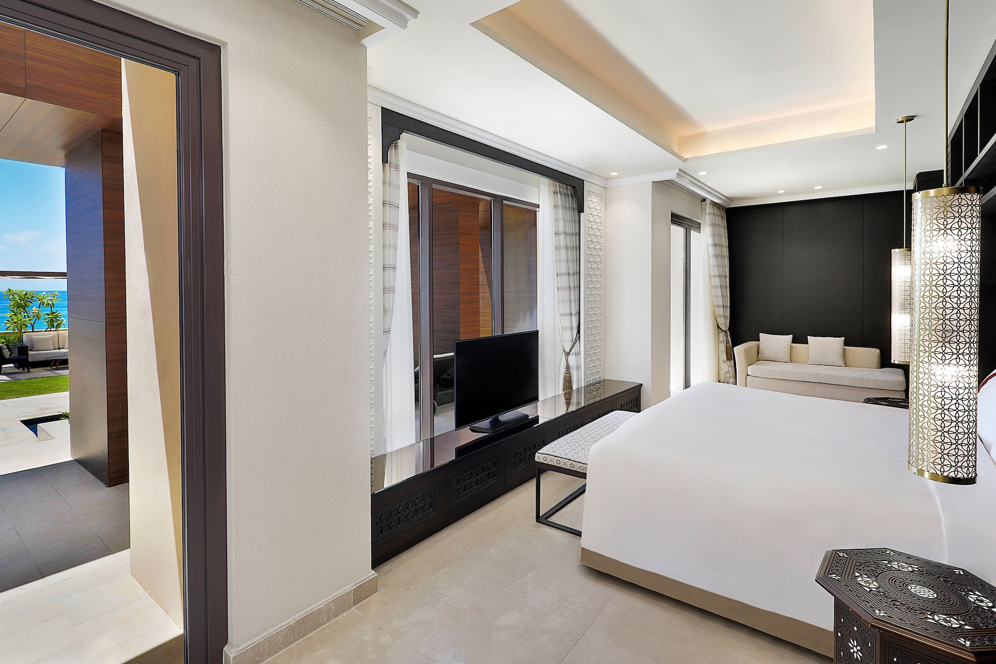 Villa, Prestige, Suite, King Bed, Partial Sea View
