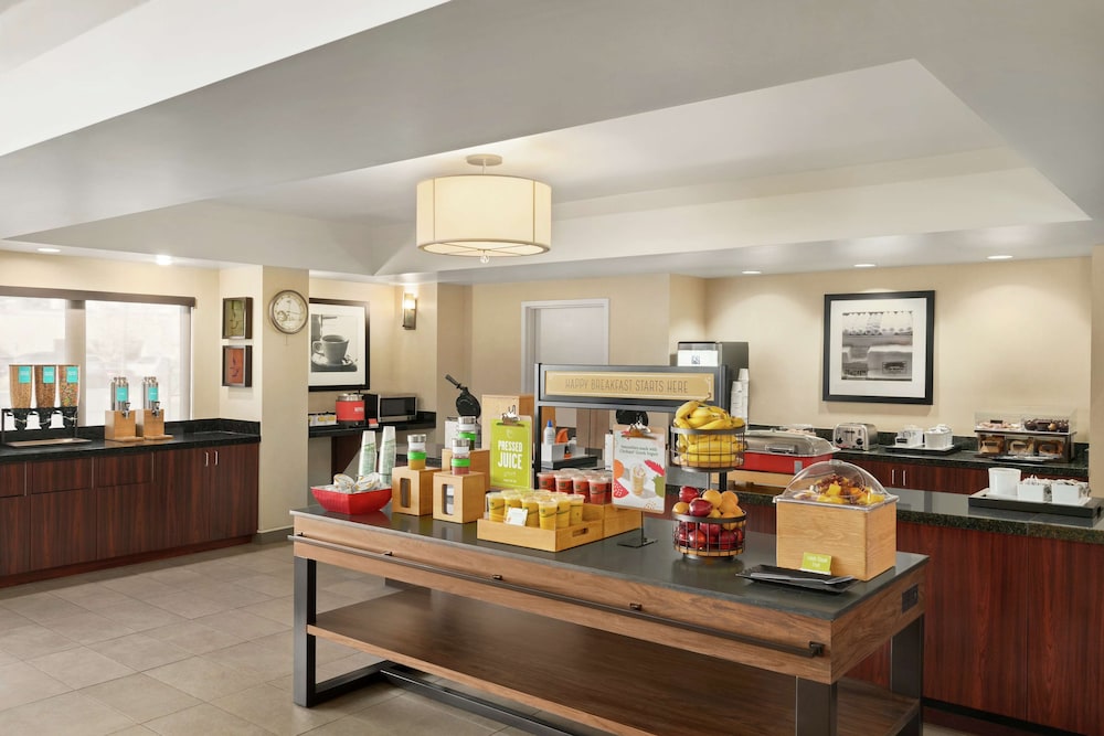 Hampton Inn Portland Airport 27/34