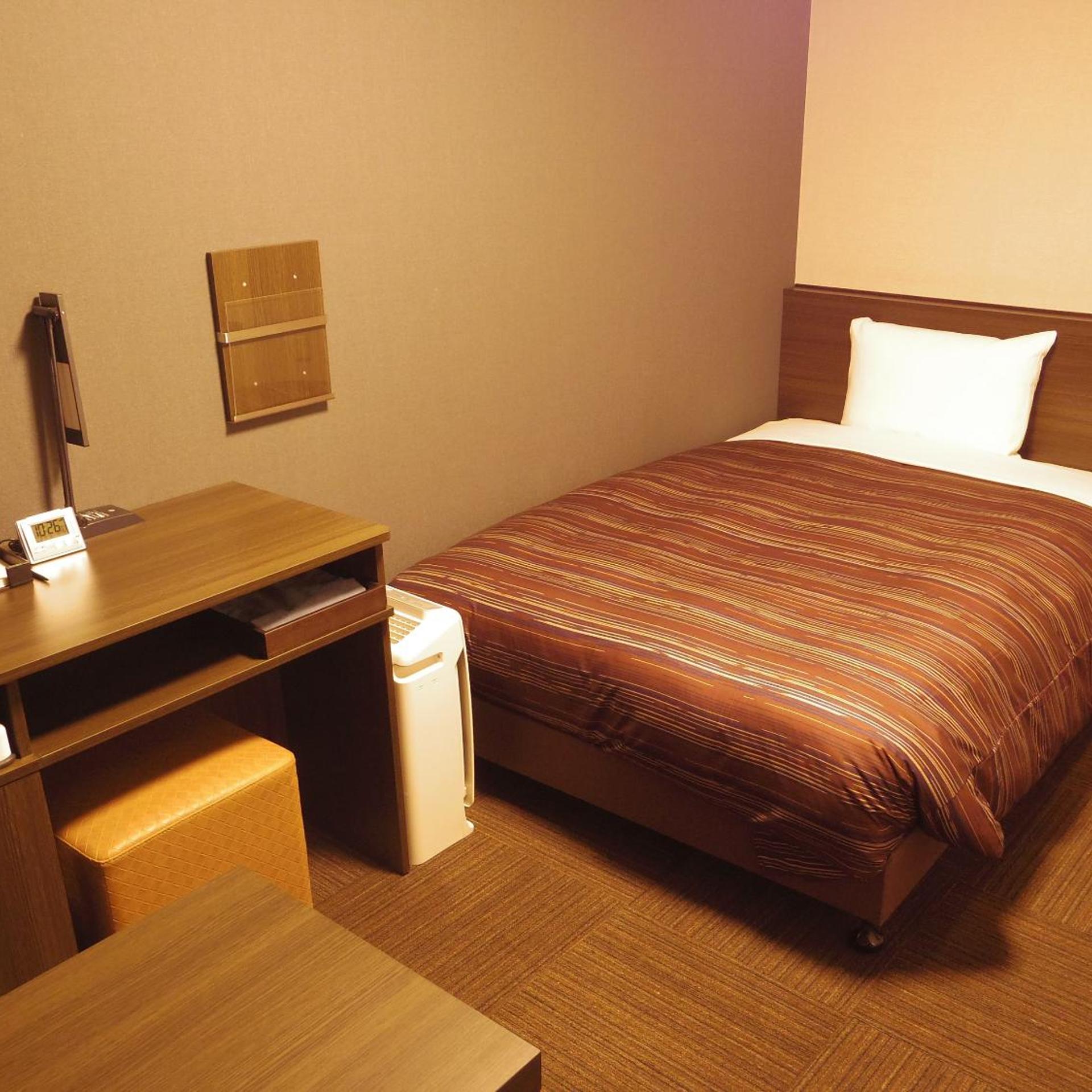 Room, Single, East Wing