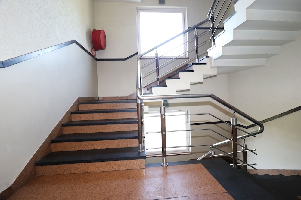 Hotel Rajhans Regent 27/48