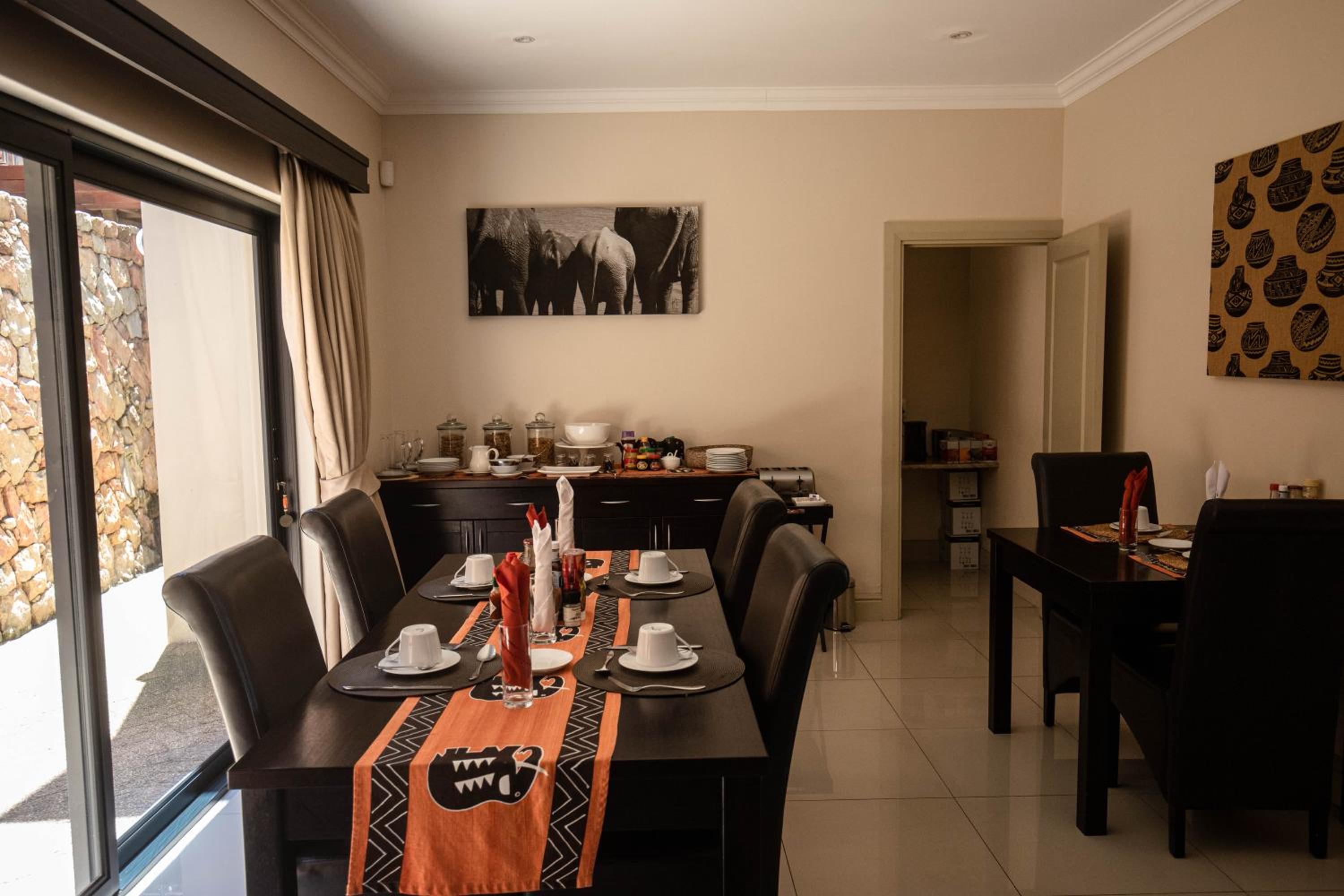 Simon s Town Guest House 12/16