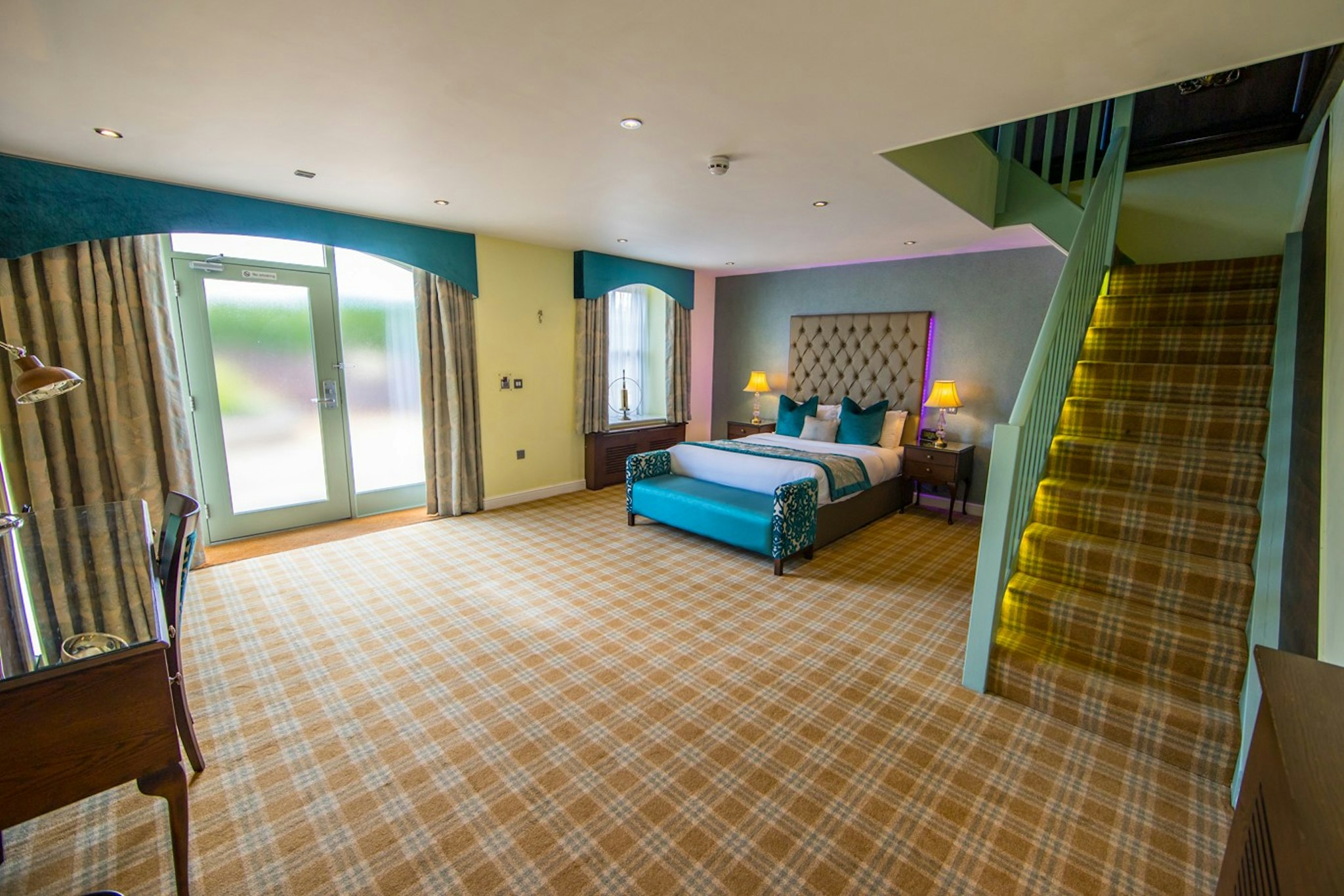 Rogerthorpe Manor Hotel 6/22