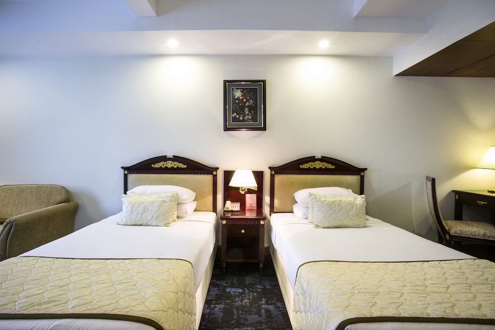 Hotel Sarina 31/77