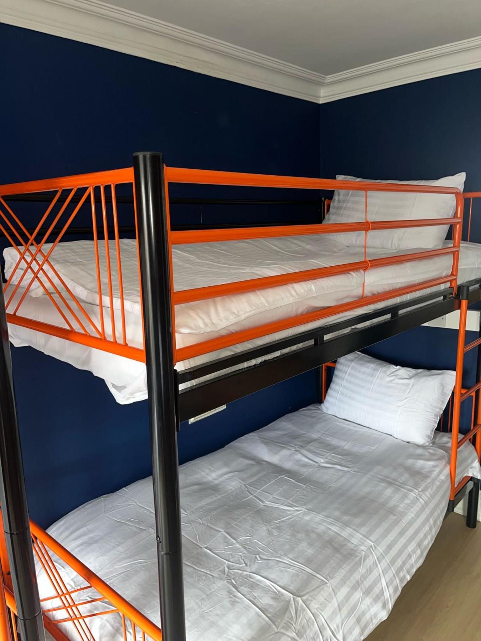 Astra Hostel 6/15