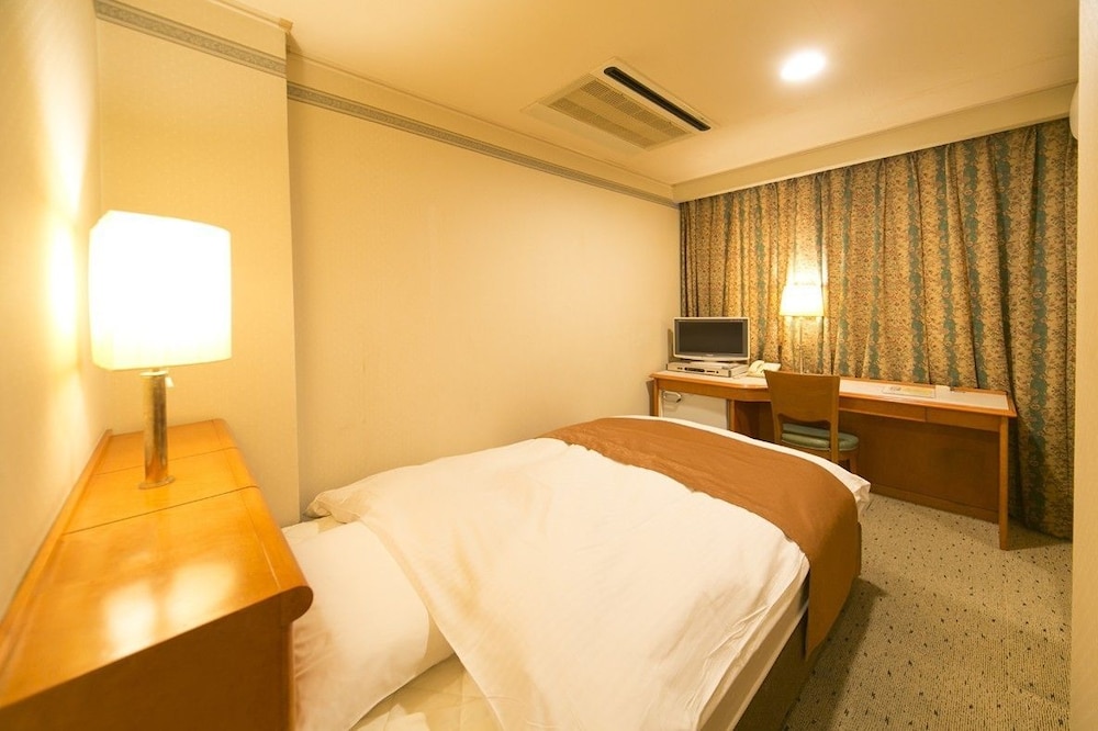 Hyper Inn Takamatsu Ekimae 10/17