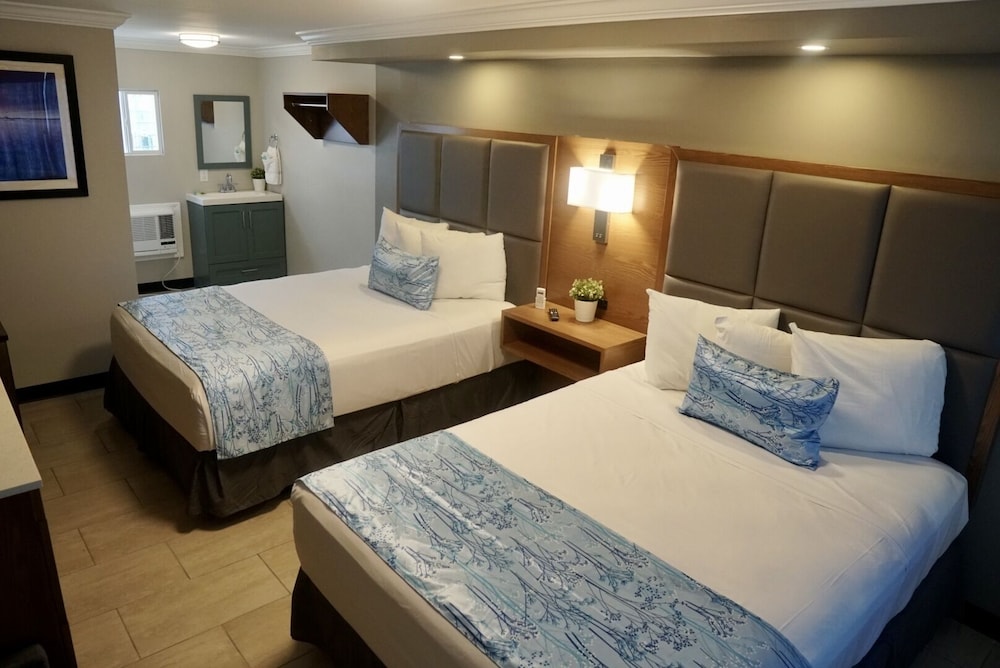 Standard, 2 Queen Beds