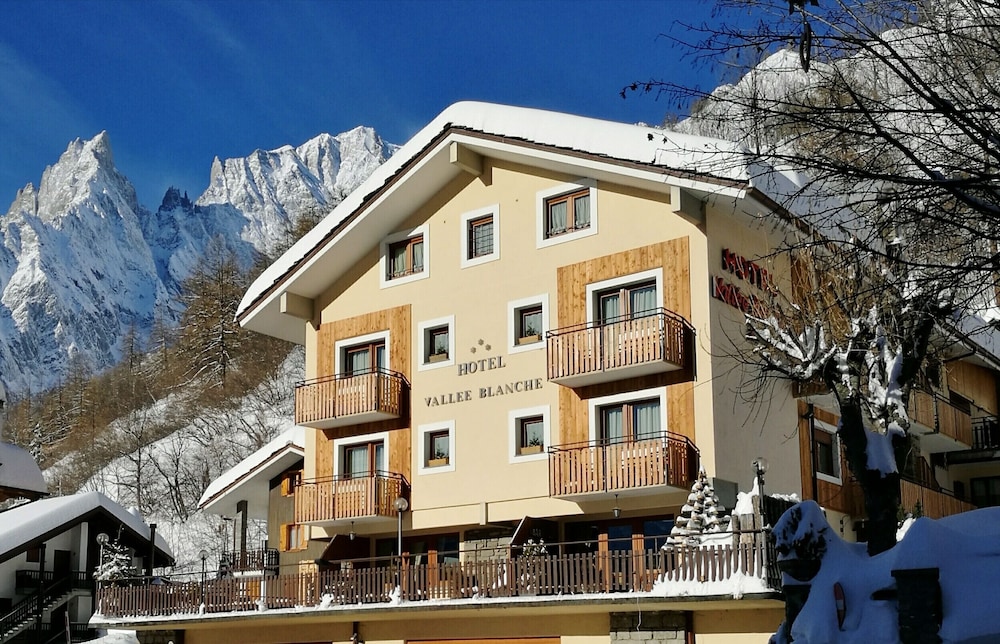 La Vallee Blanche Hotel 2/69
