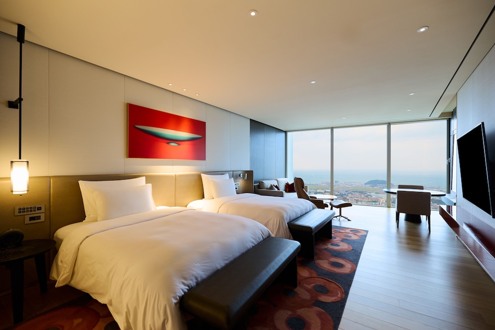 Grand Hyatt Jeju 13/50